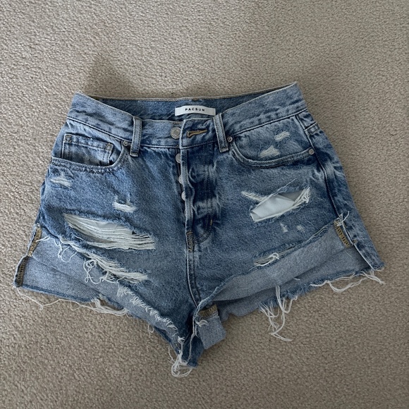 PacSun Vintage High Rise distressed Jean shorts. Size 25 - Picture 1 of 2